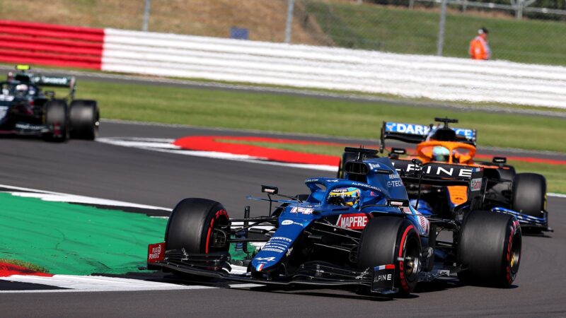 Fernando Alonso ahead of Daniel Ricciardo in the 2021 British Grand Prix