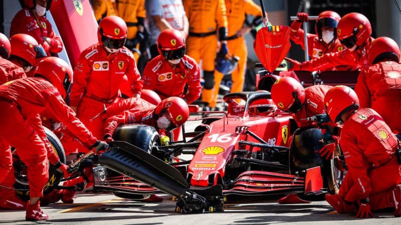 pit stop 16 LECLERC Charles (mco), Scuderia Ferrari SF21, action during the Formula 1 Pirelli British Grand Prix 2021, 10th round of the 2021 FIA Formula One World Championship from July 16 to 18, 2021 on the Silverstone Circuit, in Silverstone, United Kingdom - Photo Antonin Vincent / DPPI