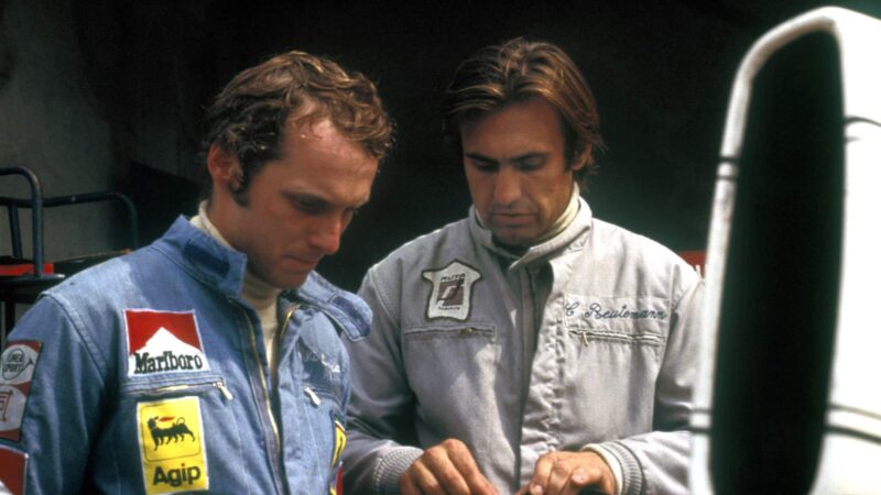 Niki Lauda and Carlos Reutemann in the Monza pits in 1974