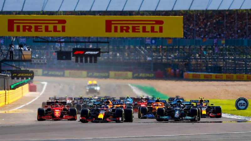 Start of the qualifying sprint race for the 2021 British Grand Prix