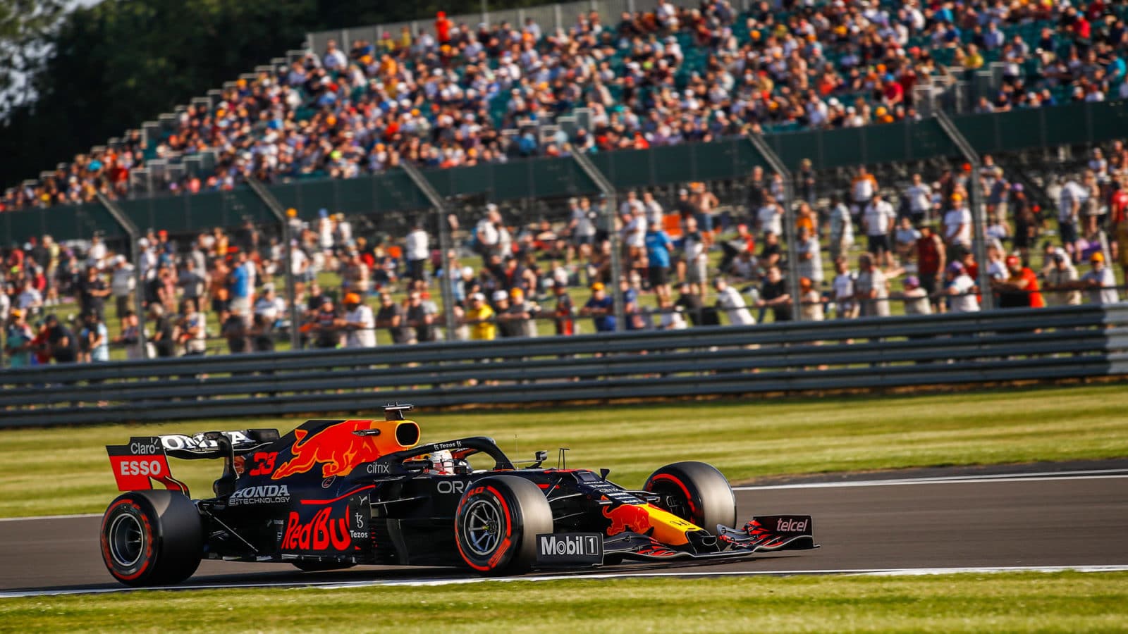33 VERSTAPPEN Max (nld), Red Bull Racing Honda RB16B, action during the Formula 1 Pirelli British Grand Prix 2021, 10th round of the 2021 FIA Formula One World Championship from July 16 to 18, 2021 on the Silverstone Circuit, in Silverstone, United Kingdom - Photo Xavi Bonilla / DPPI