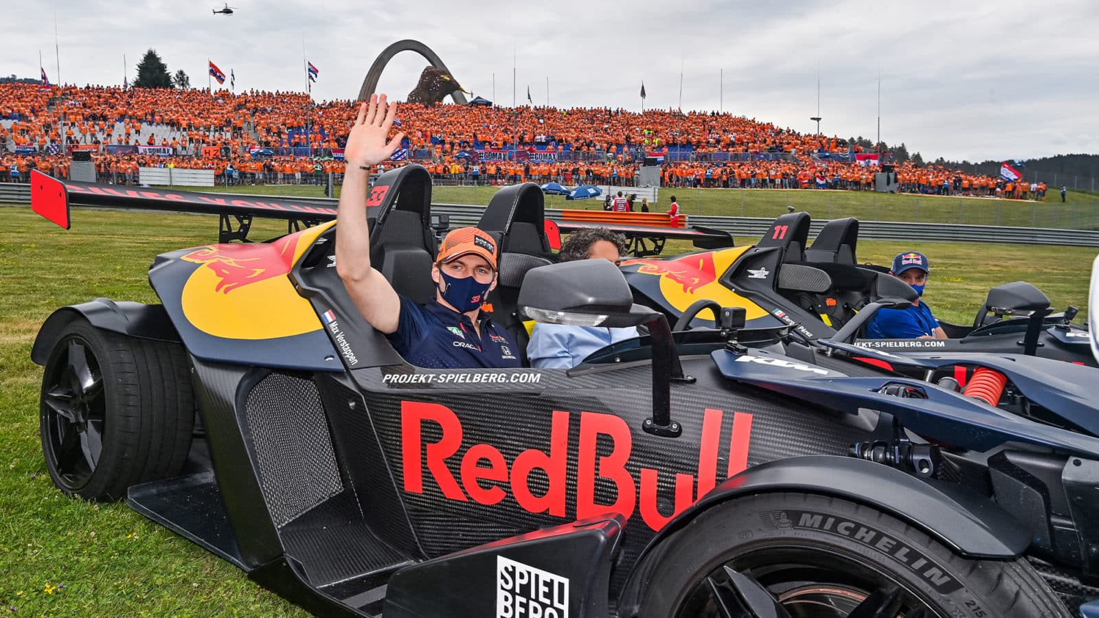 PEREZ Sergio (mex), Red Bull Racing Honda RB16B, and VERSTAPPEN Max (ned), Red Bull Racing Honda RB16B, portrait in front of their fans in the grandstands during the Formula 1 Grosser Preis Von Osterreich 2021, 2021 Austrian Grand Prix, 9th round of the 2021 FIA Formula One World Championship from July 2 to 4, 2021 on the Red Bull Ring, in Spielberg, Austria - Photo DPPI