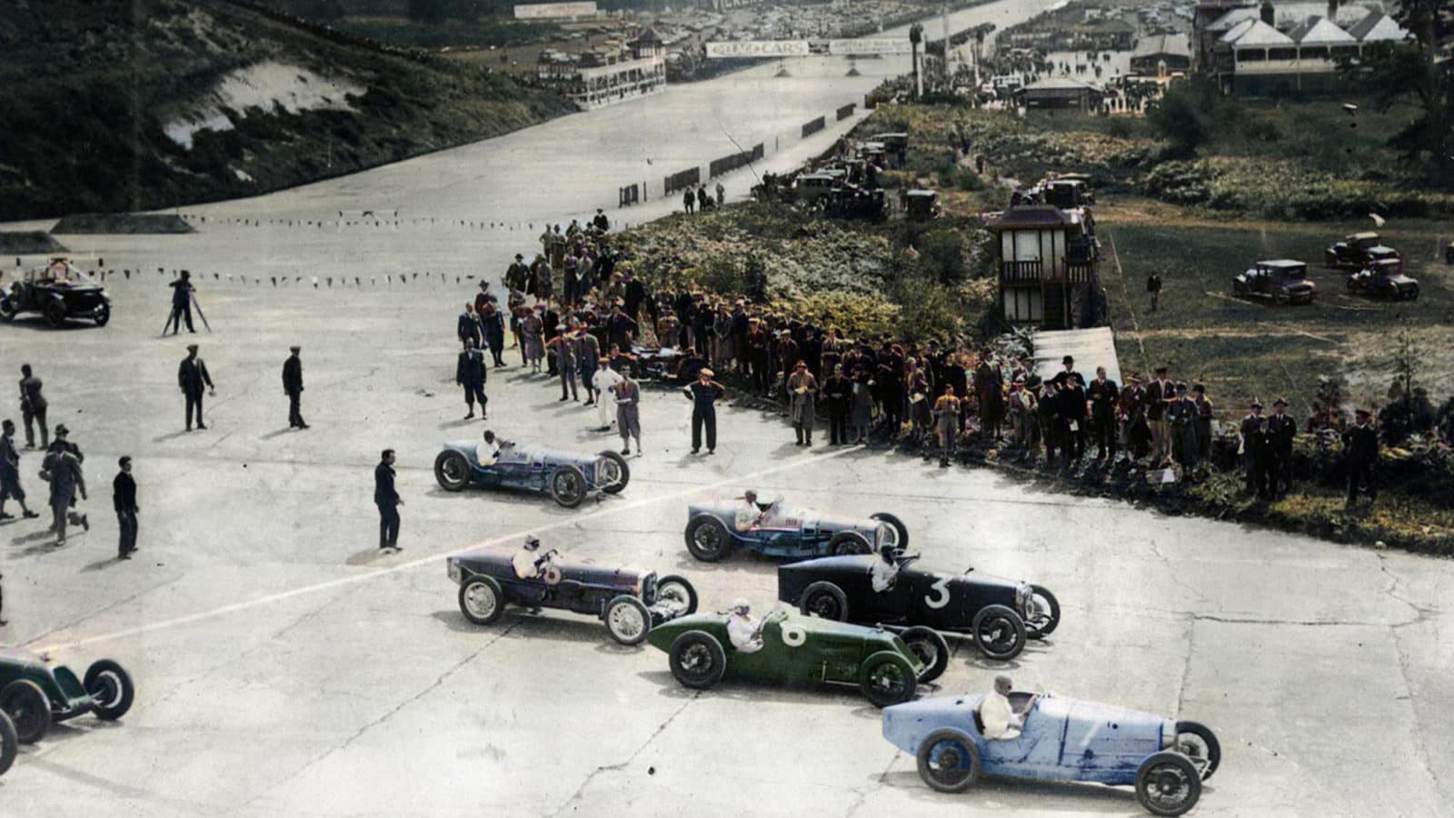 Start of the first British Grand Prix at Brooklands in 1926