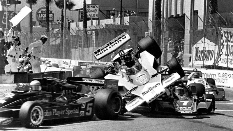 Crash at start of 1977 Long Beach Grand Prix