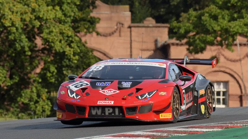 Lamborghini Huracan at Oulton Park