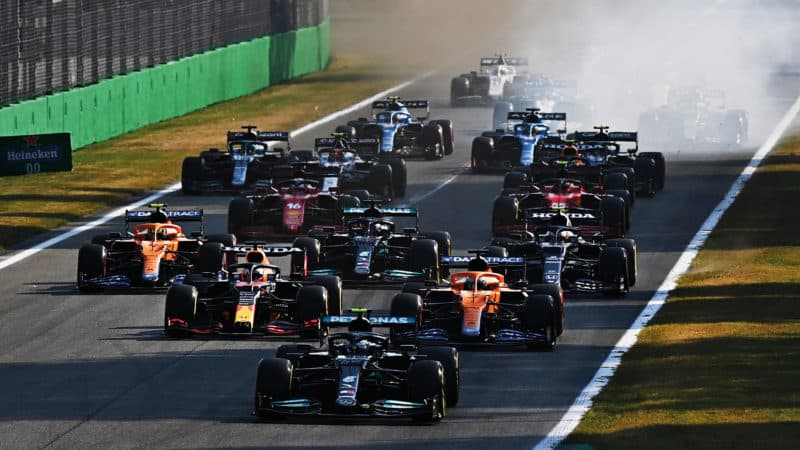 Valtteri Bottas leads at the 2021 Italian Grand Prix Sprint