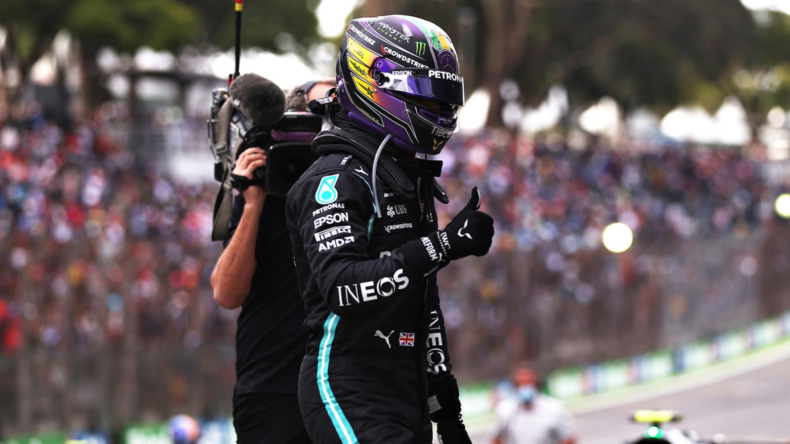 Lewis Hamilton gives thumbs up after Brazilian GP sprint race