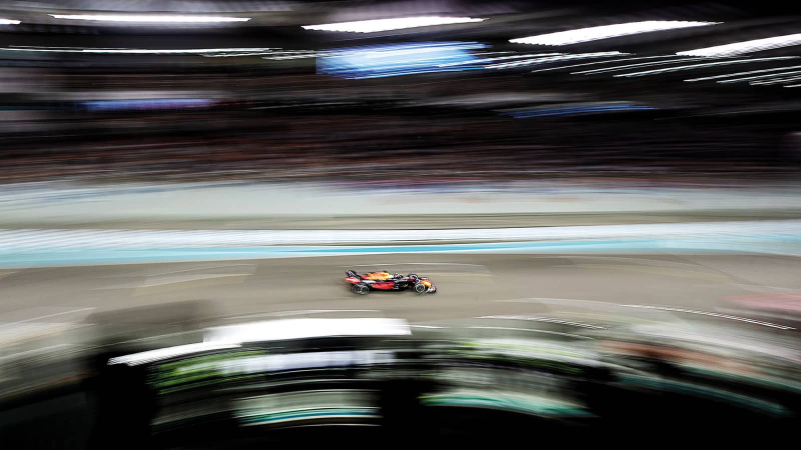 Blurred photo of Max Verstappen in the 2021 Abu Dhabi Grand Prix