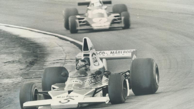 Emerson Fittipaldi ahead of Jody Scheckter in the 1974 Canadian Grand Prix