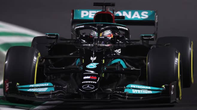 Hamilton on pole as Verstappen hits trouble: Saudi Arabian GP qualifying as it happened