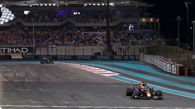 Verstappen steals F1 title at the death: 2021 Abu Dhabi Grand Prix lap by lap
