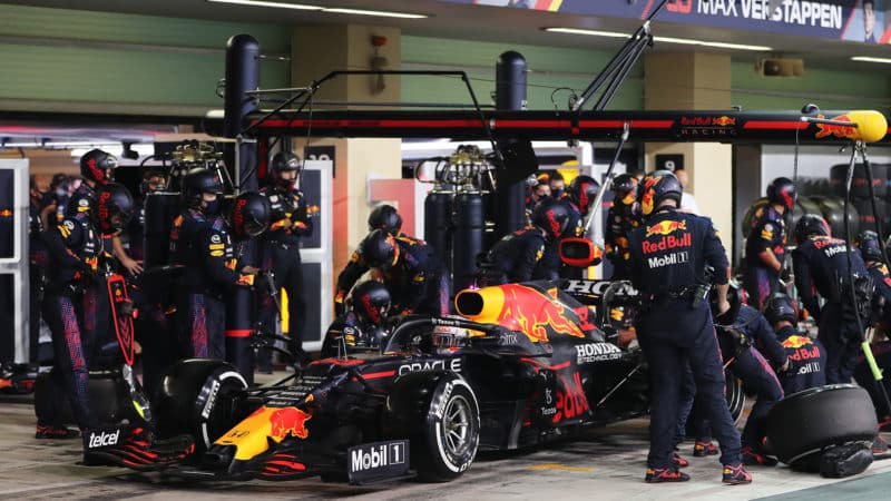 Max Verstappen pitstop at 2021 Abu Dhabi Grand Prix