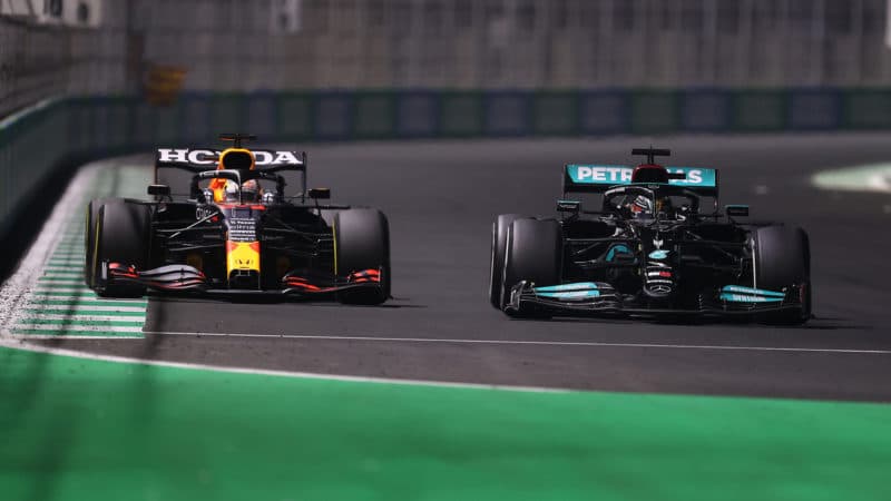 Lewis Hamilton and Max Verstappen side by side at the 2021 Saudi Arabain Grand Prix