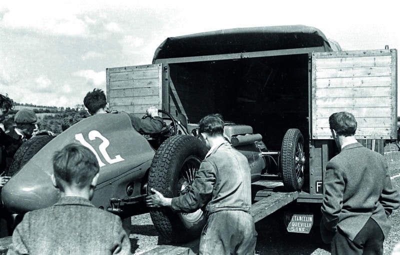 Talbot T26 unloaded t the 1952 Ulster Trophy