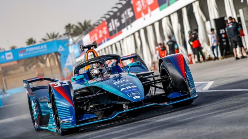 Formula E Nio of Dan Ticktum leaves the Diriyah ePrix pits