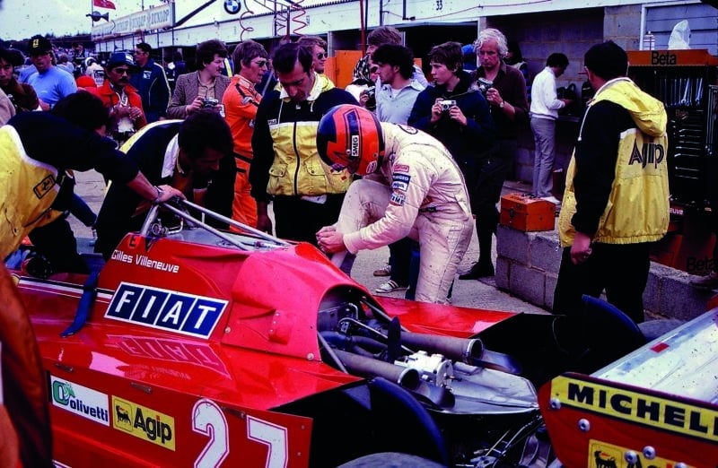 1981 Gilles Villeneuve in pits