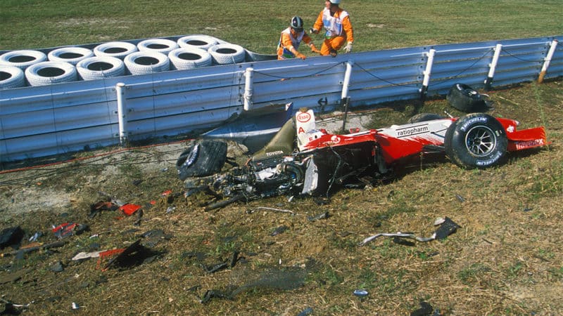 McNish crash Japanese GP 2002