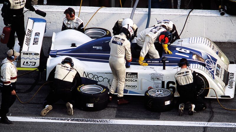 Oliver-Gavin-prototype-pitstop