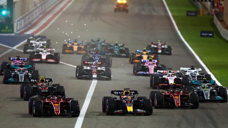 Start of the 2022 F1 Bahrain Grand Prix