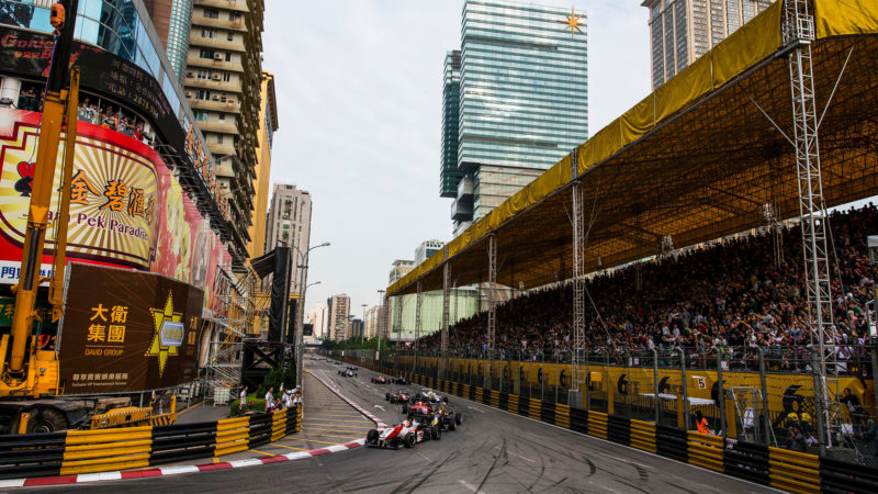 MACAU, MACAO - NOVEMBER 17: Theodore Racing by Prema driver Alex Lynn of Great Britain leads the pack to win the Formula 3 event as part of the 60th Macau Grand Prix on November 17, 2013 in Macau, Macau. (Photo by Victor Fraile/Getty Images)