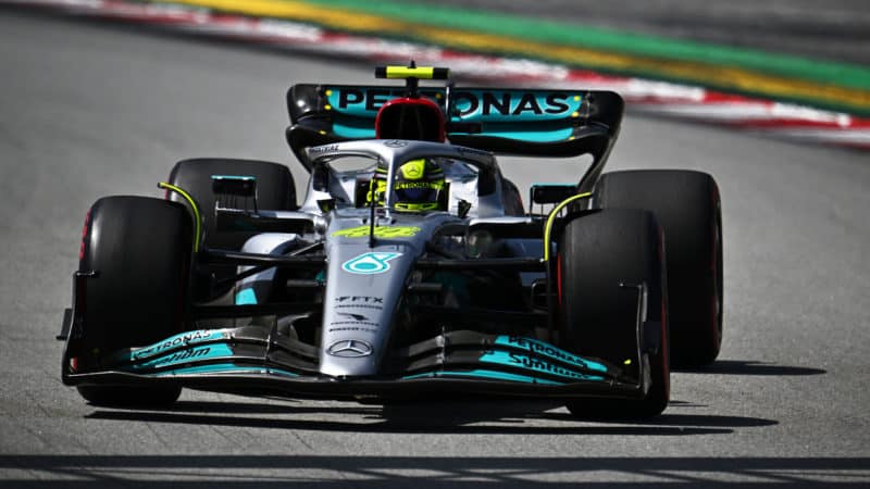 BARCELONA, SPAIN - MAY 22: Lewis Hamilton of Great Britain driving the (44) Mercedes AMG Petronas F1 Team W13 on track during the F1 Grand Prix of Spain at Circuit de Barcelona-Catalunya on May 22, 2022 in Barcelona, Spain. (Photo by Clive Mason/Getty Images)