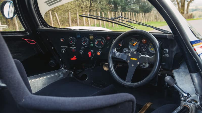 Cockpit of Porsche 962