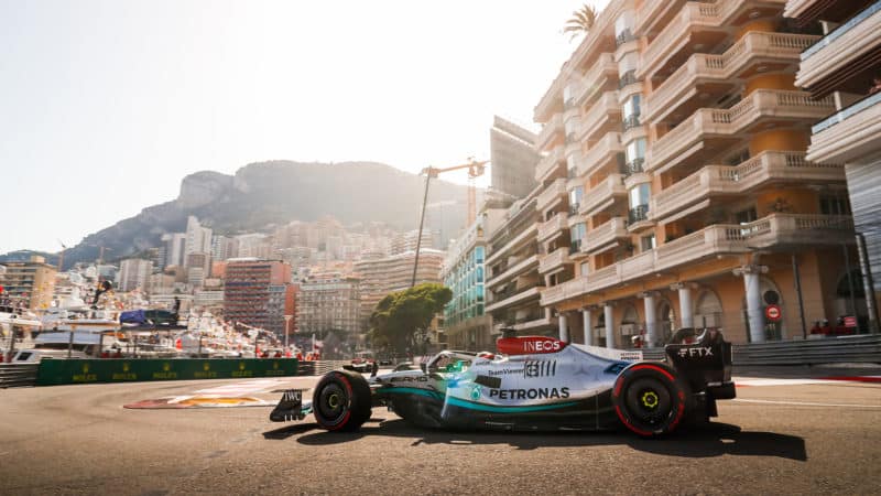 George Russell at the Nouvelle Chicane in qualifying for the 2022 Monaco Grand Prix