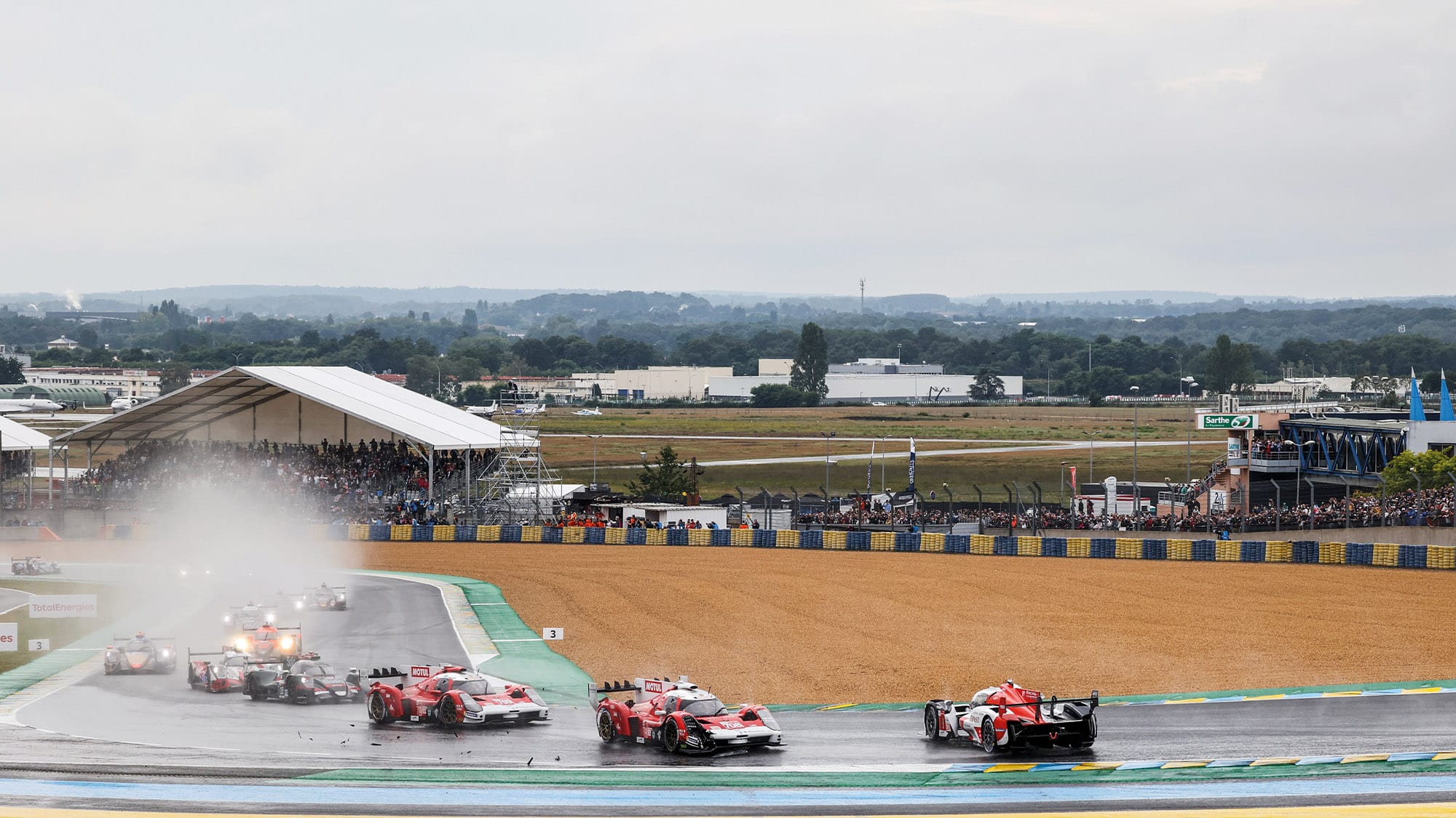 Le Mans Dunlop Chicane crash
