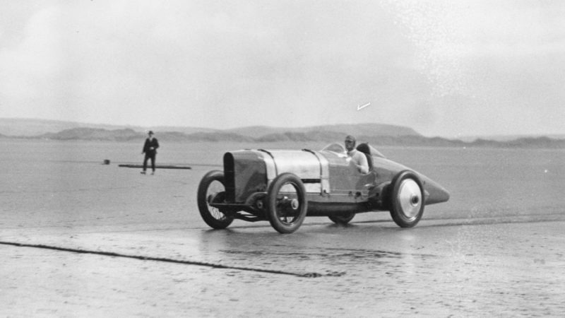 Malcolm Campbell at Pendine in the 350hp Sunbeam