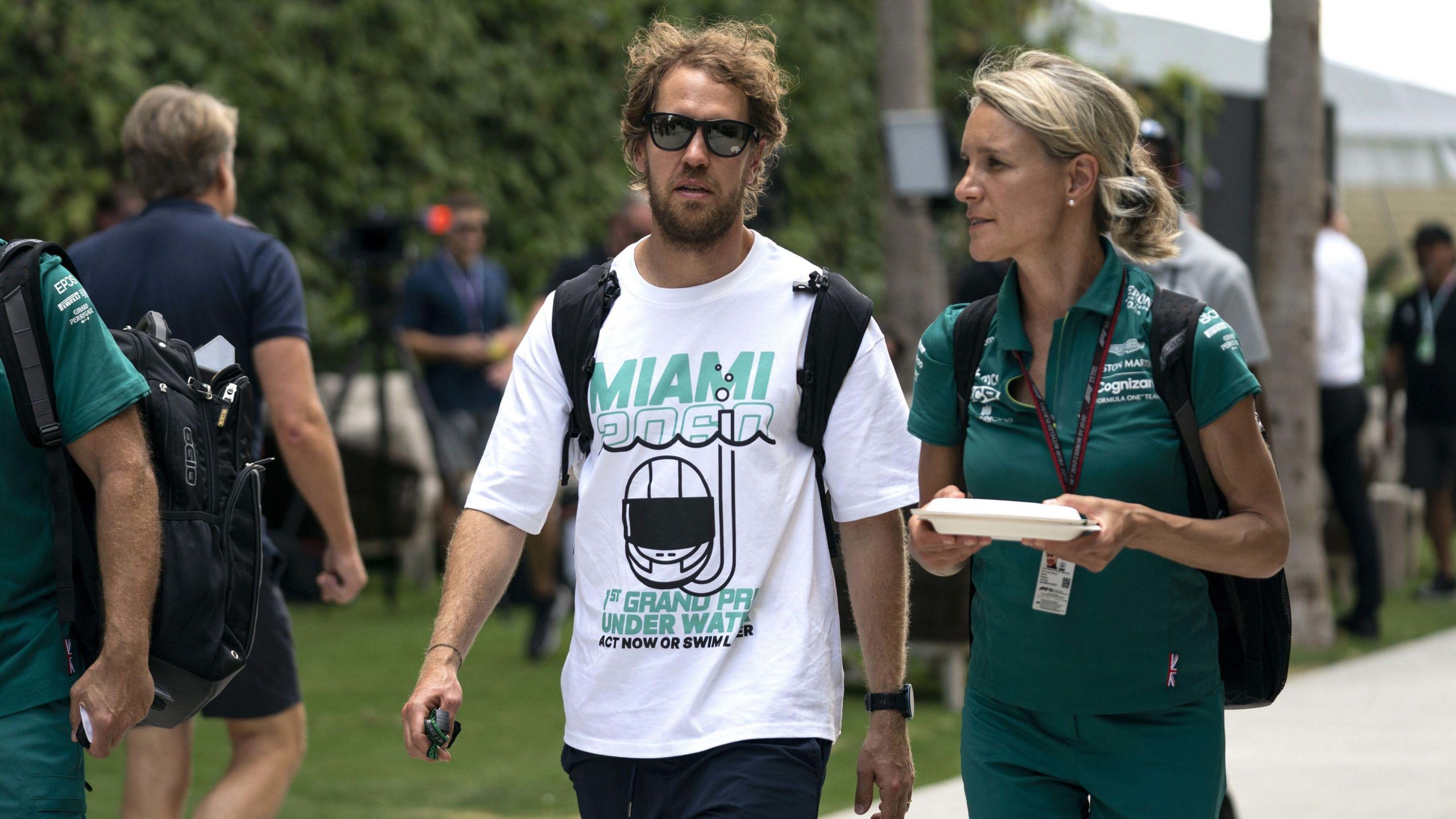F1 2022, Miami Grand Prix: Sebastian Vettel goes rogue, wears T-shirt  protesting climate change