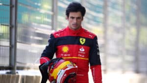 Carlos Sainz walks back after retiring from the 2022 Azerbaijan GP