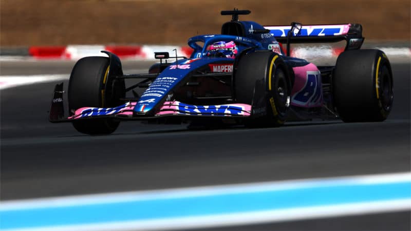 LE CASTELLET, FRANCE - JULY 24: Fernando Alonso of Spain driving the (14) Alpine F1 A522 Renault on track during the F1 Grand Prix of France at Circuit Paul Ricard on July 24, 2022 in Le Castellet, France. (Photo by Bryn Lennon - Formula 1/Formula 1 via Getty Images)