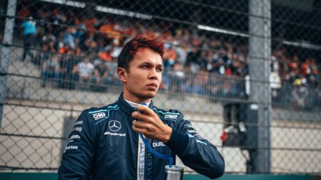 Alex Albon signs ‘multi-year’ extension at Williams F1 team