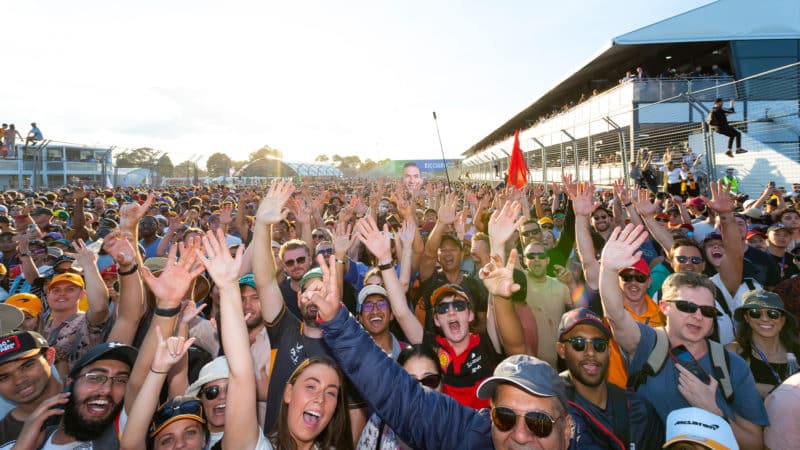 Crowd of F1 fans at the 2022 Australian Grand Prix