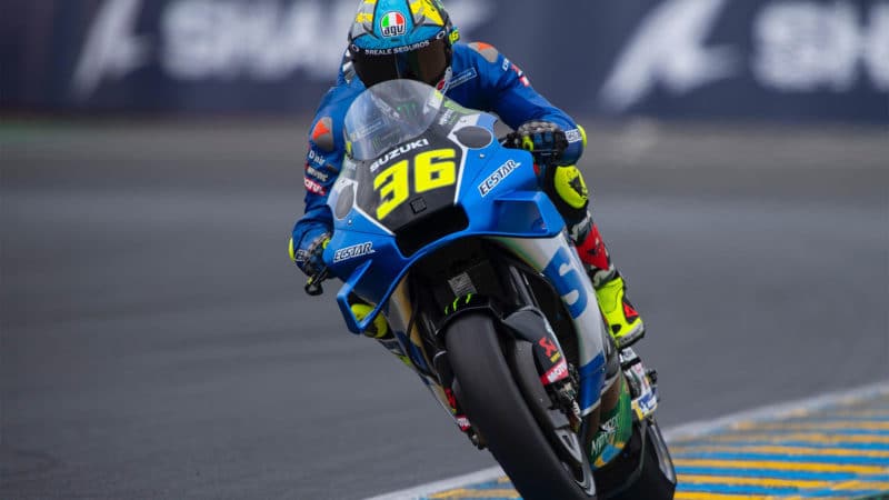 Joan-Mir-riding-for-Suzuki-MotoGP-team-at-the-2022-French-GP-in-Le-Mans