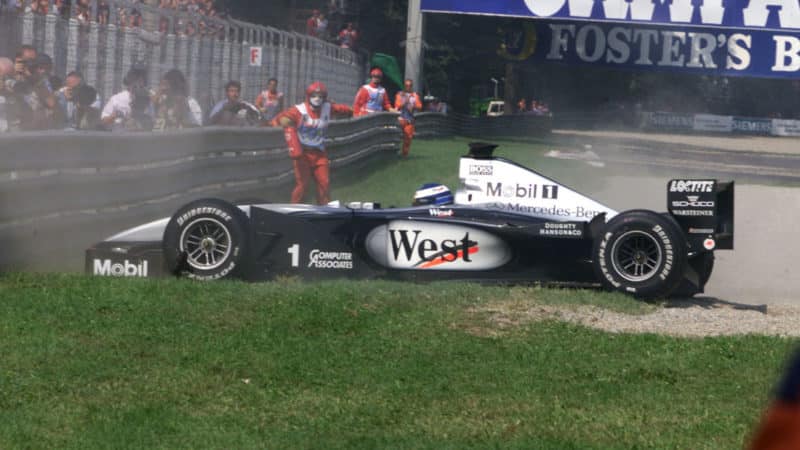 McLaren F1 driver Mika Hakkinen crashes at the 1999 Italian GP