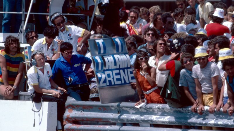 Renault pitboard showing Alain Prost as No1 ahead of Rene Arnoux in the 1982 French Grand Prix