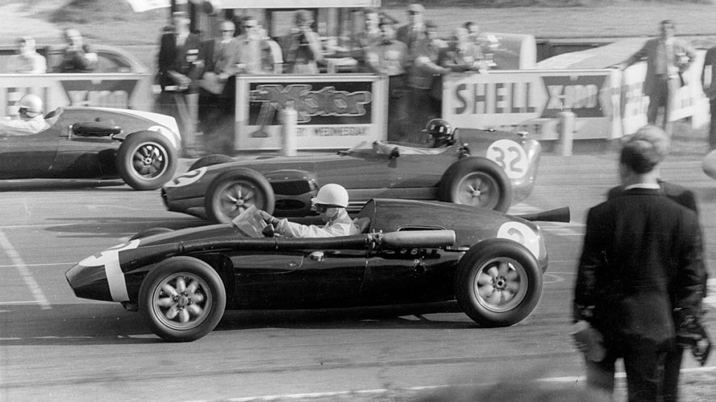 1959 Stirling Moss in Cooper Borgward, next to Graham Hill in Lotus Climax