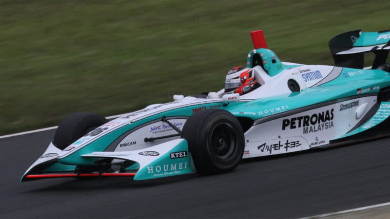 Andre-Lotterer-competing-in-Fomrula-Nippon-in-2010