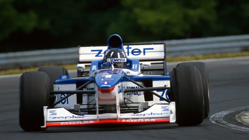D-Damon-Hill-driving-for-Arrows-at-the-1997-Hungarian-GP