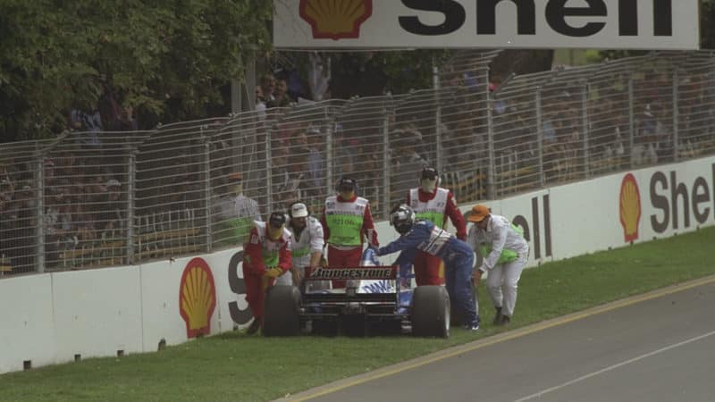 Damon-Hill-pushes-his-Arrows-at-the-1997-Australian-GP