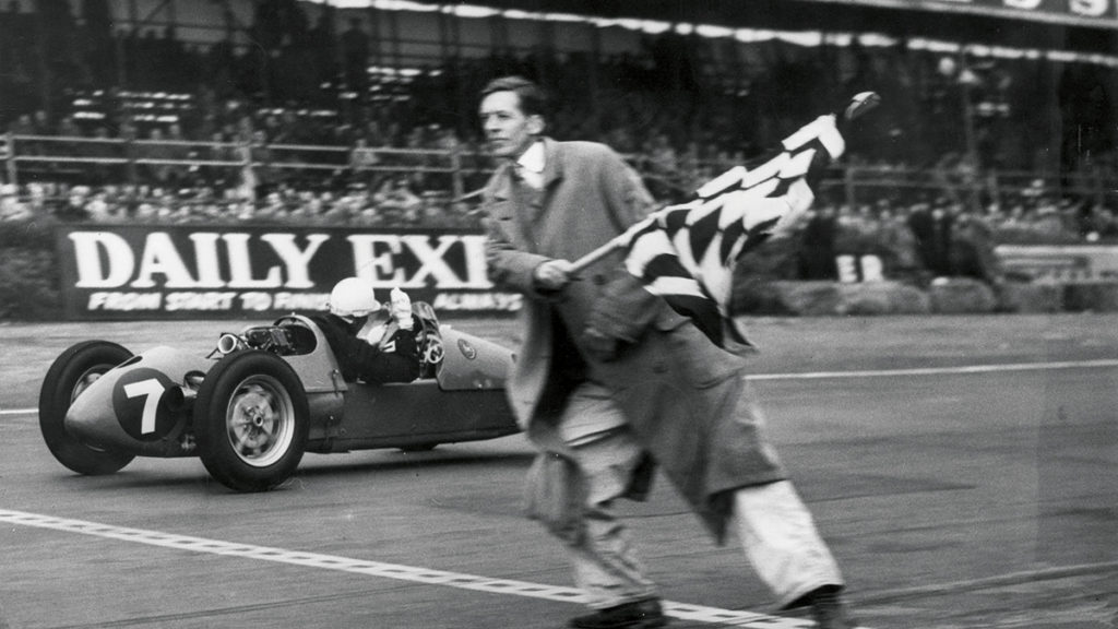 Stirling Moss at the 1954 Daily Express International Trophy meeting, Silverstone
