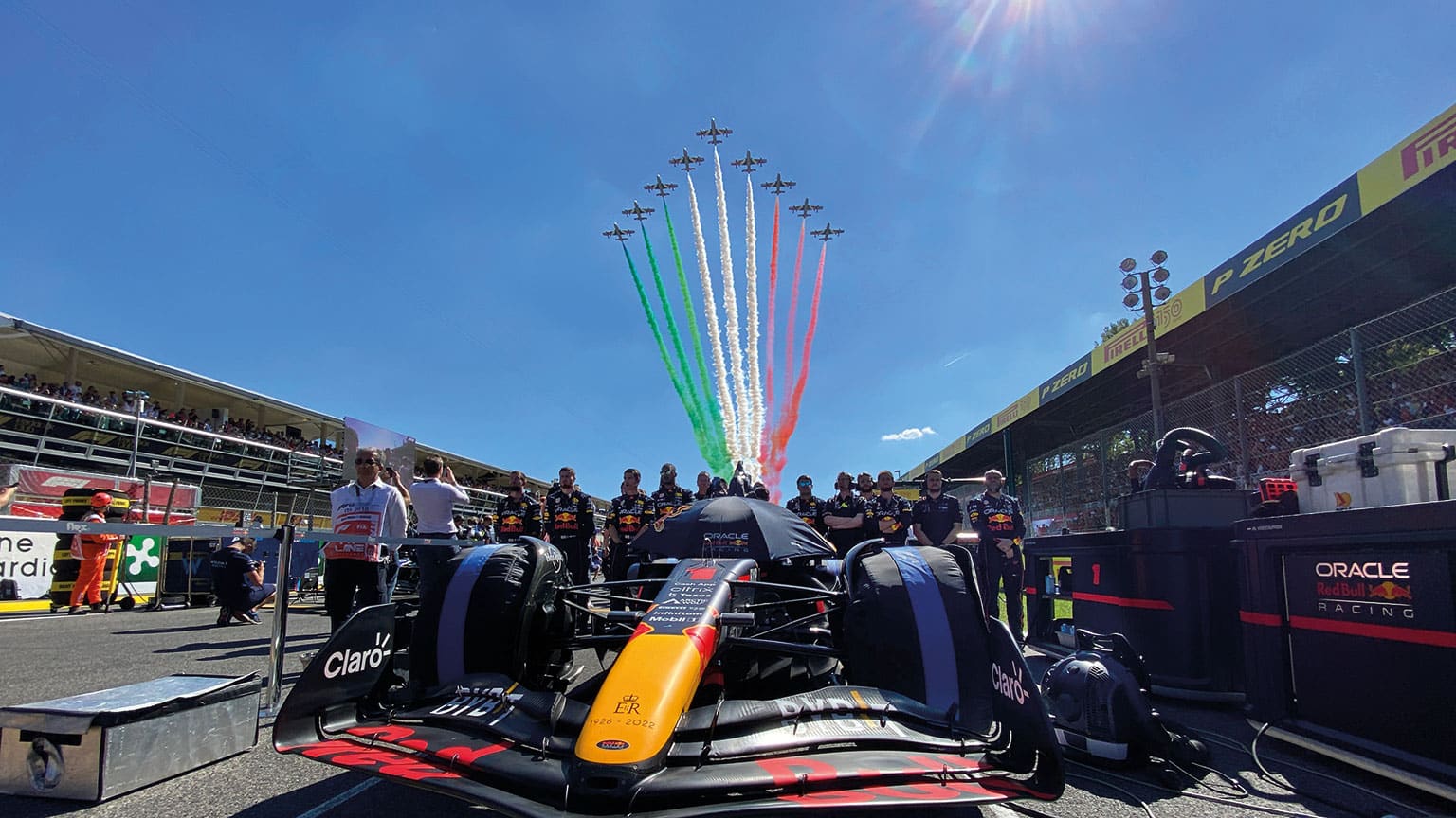 Flypast over the 2022 Italian Grand Prix grid