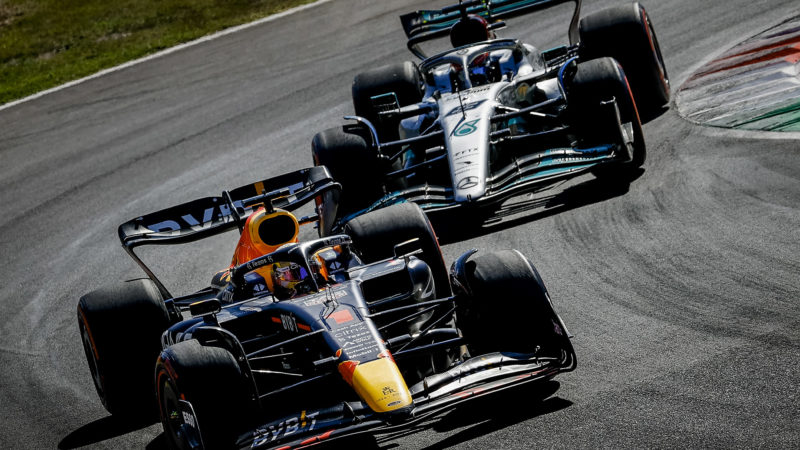 Max Verstappen leads George Russell in the 2022 Italian Grand Prix