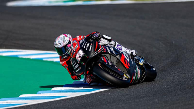 Aleix Espargaro cornering at MotoGP Motegi round in 2022