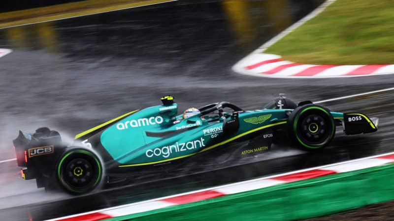Aston Martin of Sebastian Vettel in the Suzuka rain at the 2022 Japanese GP