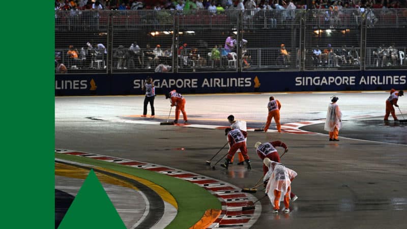 Marshals-clean-track-at-2022-SIngapore-GP