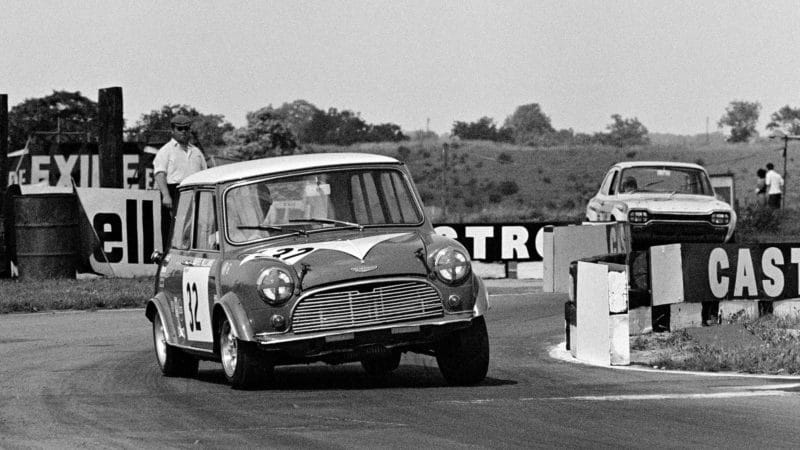 Barrie ‘Whizzo’ Williams cornering in his Mini Cooper S