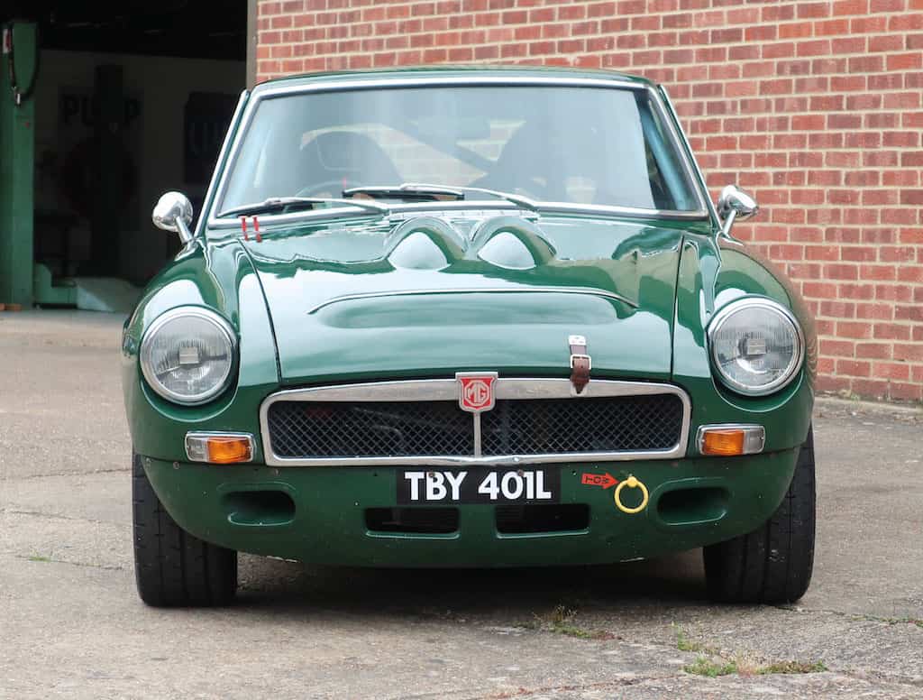 1972 MGB GT V8 front
