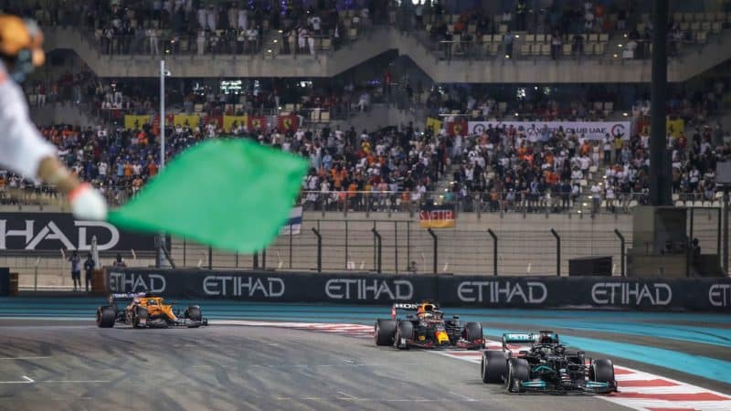 2021 Abu Dhabi GP Lewis Hamilton and Max Verstappen